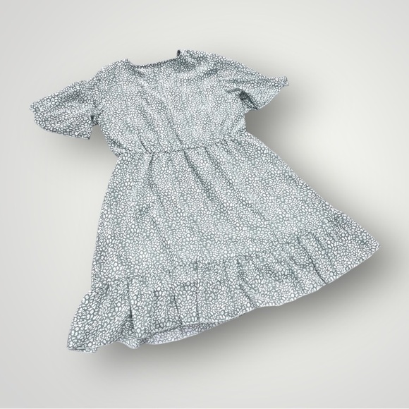 Kirundo Sage/White Midi V-Neck Dress - Picture 14 of 16